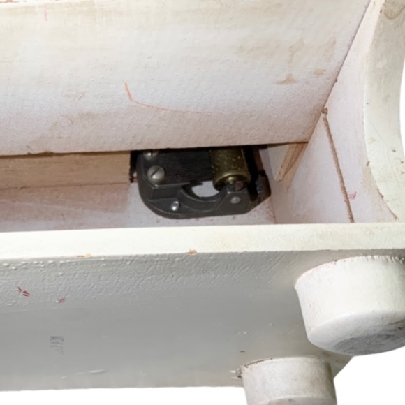 RARE! Vintage Walt Disney’s CHARACTER PIANO, UPRIGHT Wooden Musical Jewelry Box - Picture 12 of 15